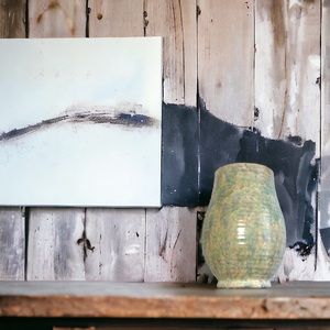 Vintage MCM 1940’s Crown Ducal Ware Tubelined Vase With Pastel Mottled Glaze